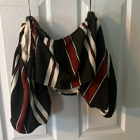 Off the shoulder top - Picture 2 of 3